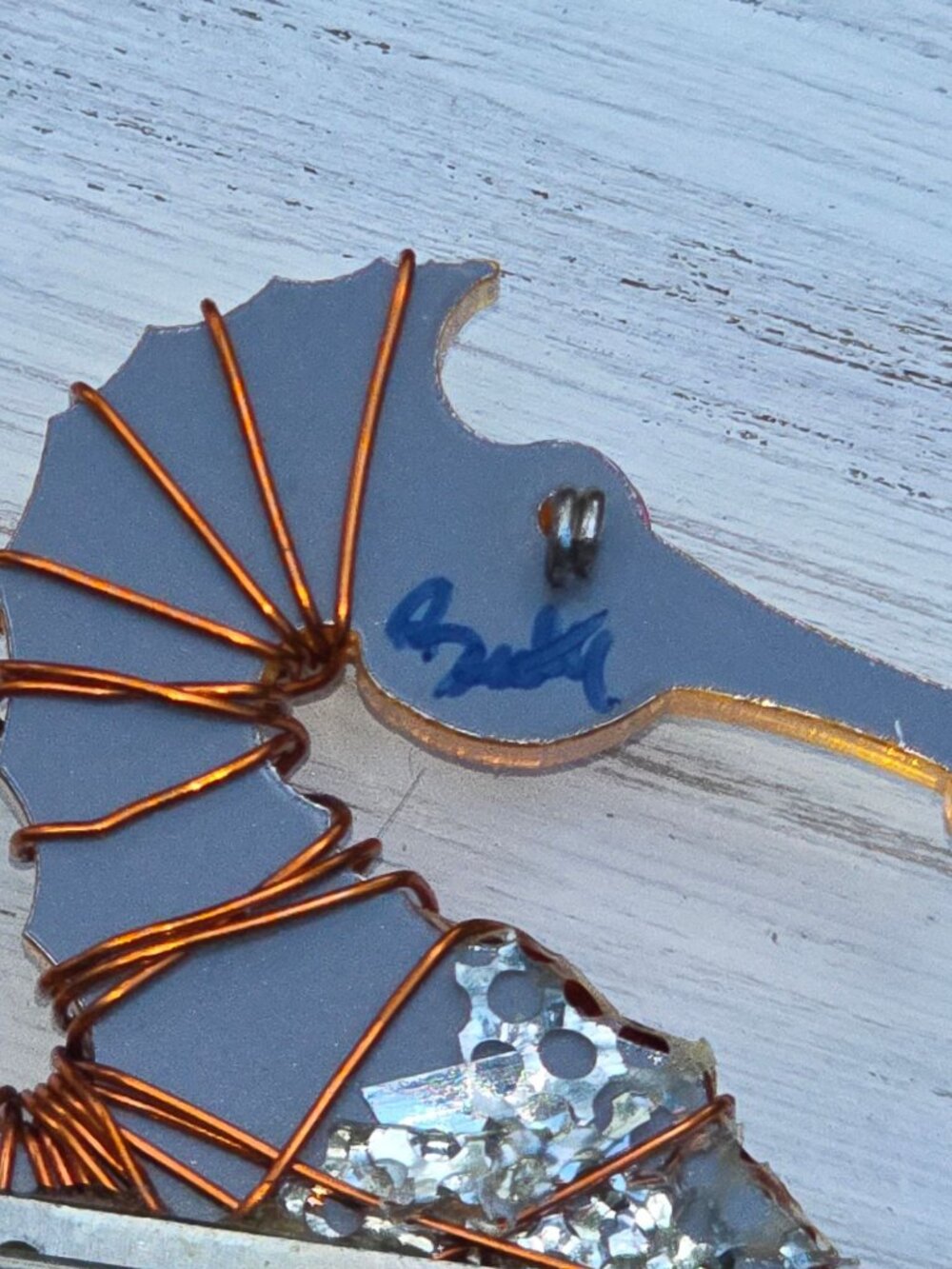 Vintage Y2K Beaded Wire Signed Seahorse Brooch Local Artist Art Possible Alabama - Picture 5 of 5
